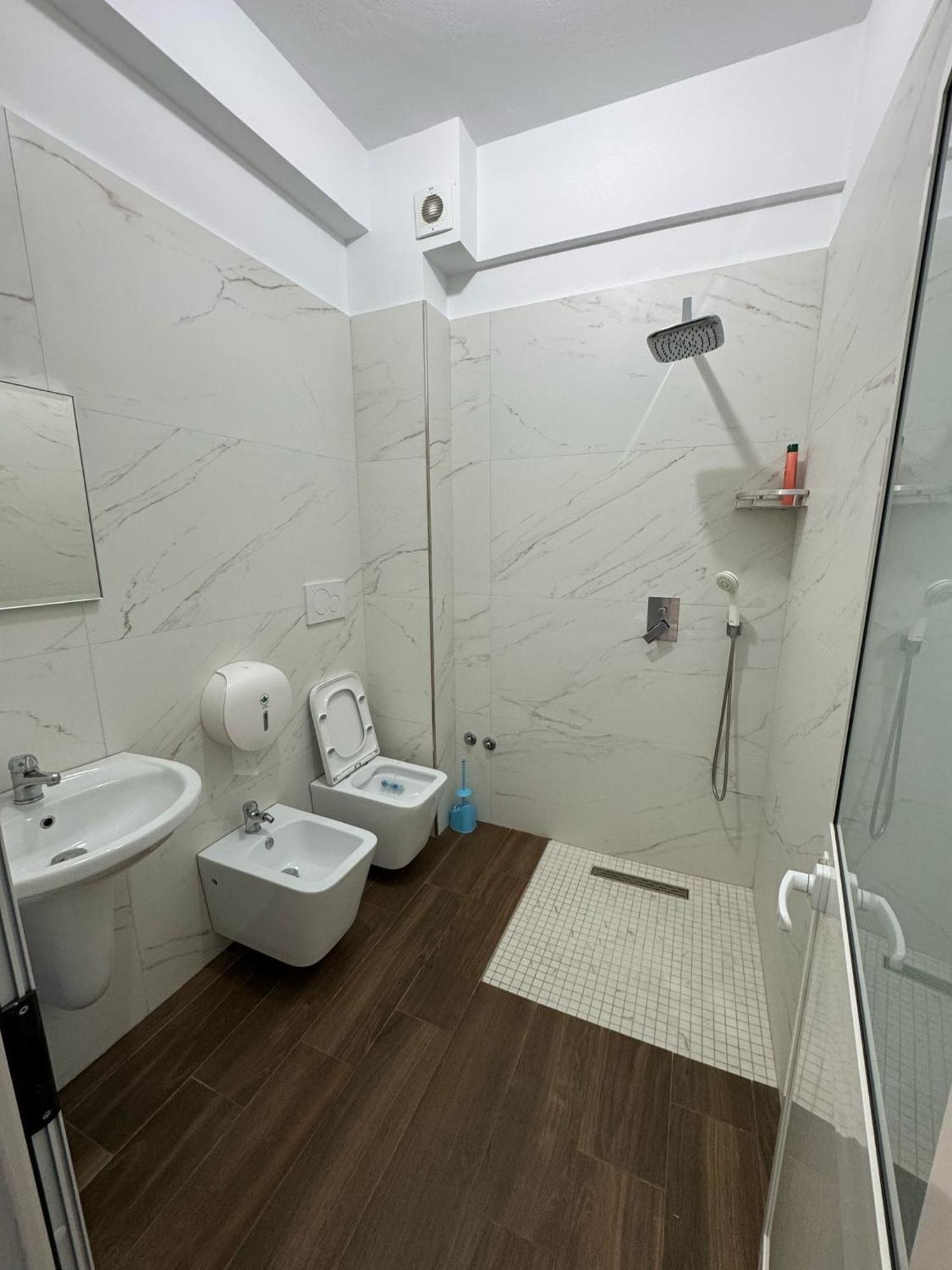 Hotel Europa Lezha Kültér fotó