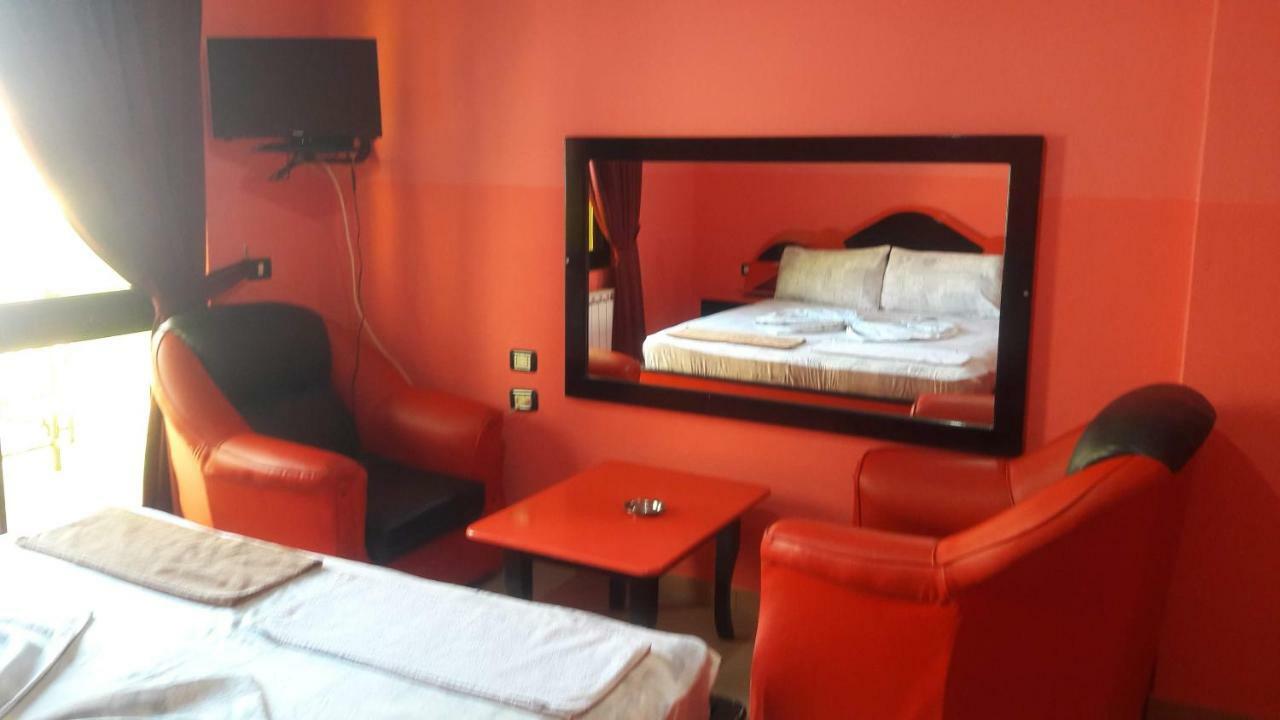 Hotel Europa Lezha Kültér fotó
