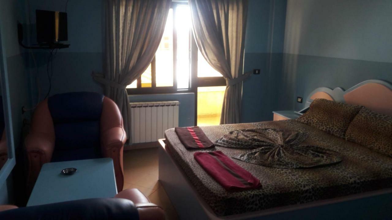 Hotel Europa Lezha Kültér fotó