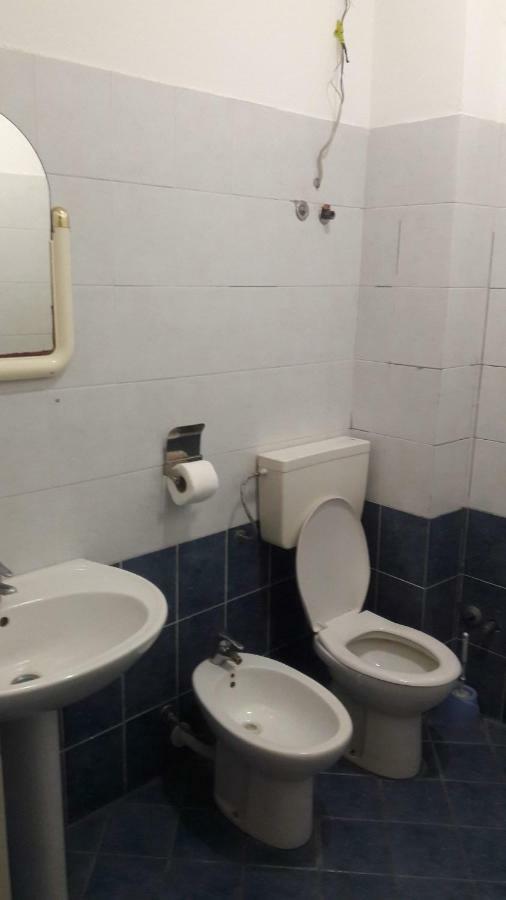Hotel Europa Lezha Kültér fotó