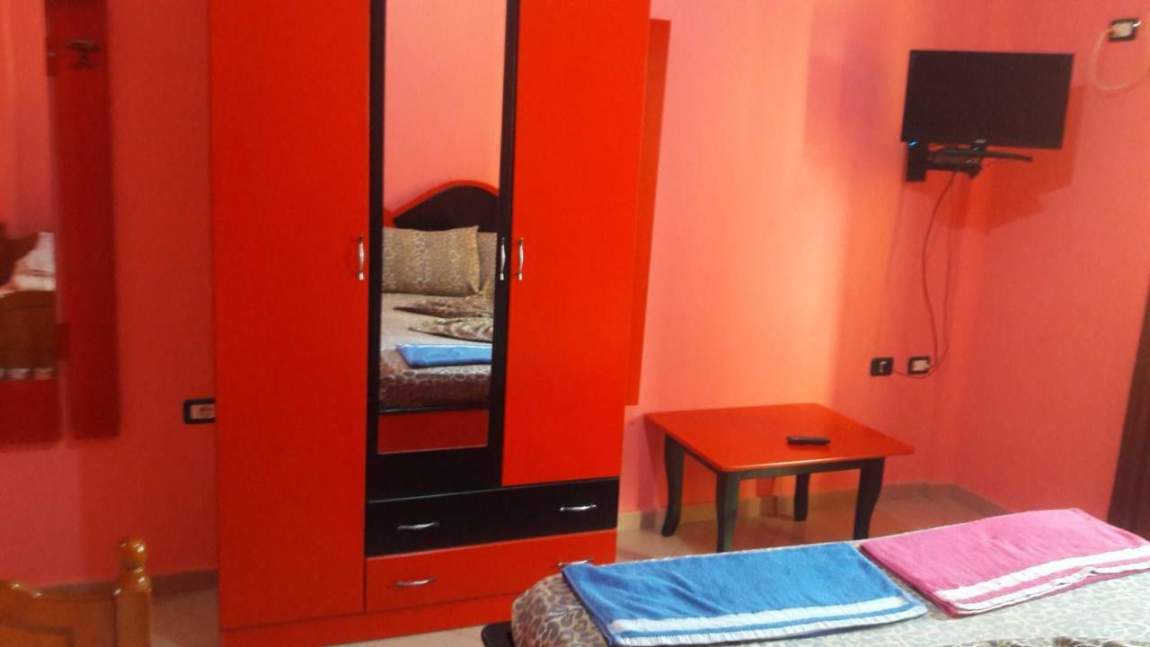 Hotel Europa Lezha Kültér fotó
