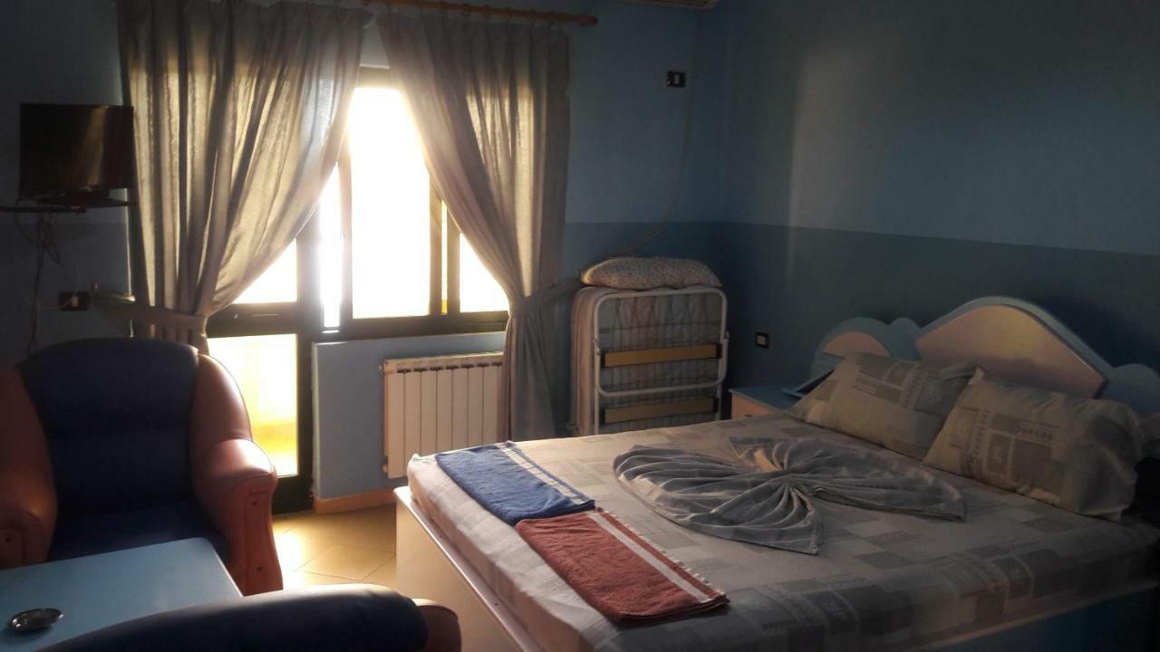 Hotel Europa Lezha Kültér fotó